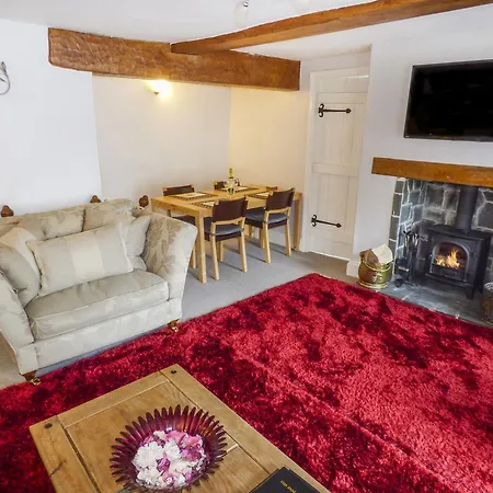 High Moor Cottage, * Windermere